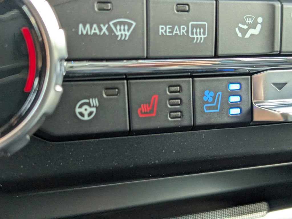 New 2026 Ford F350 Platinum w/ FX4 Off-Road Package image 25