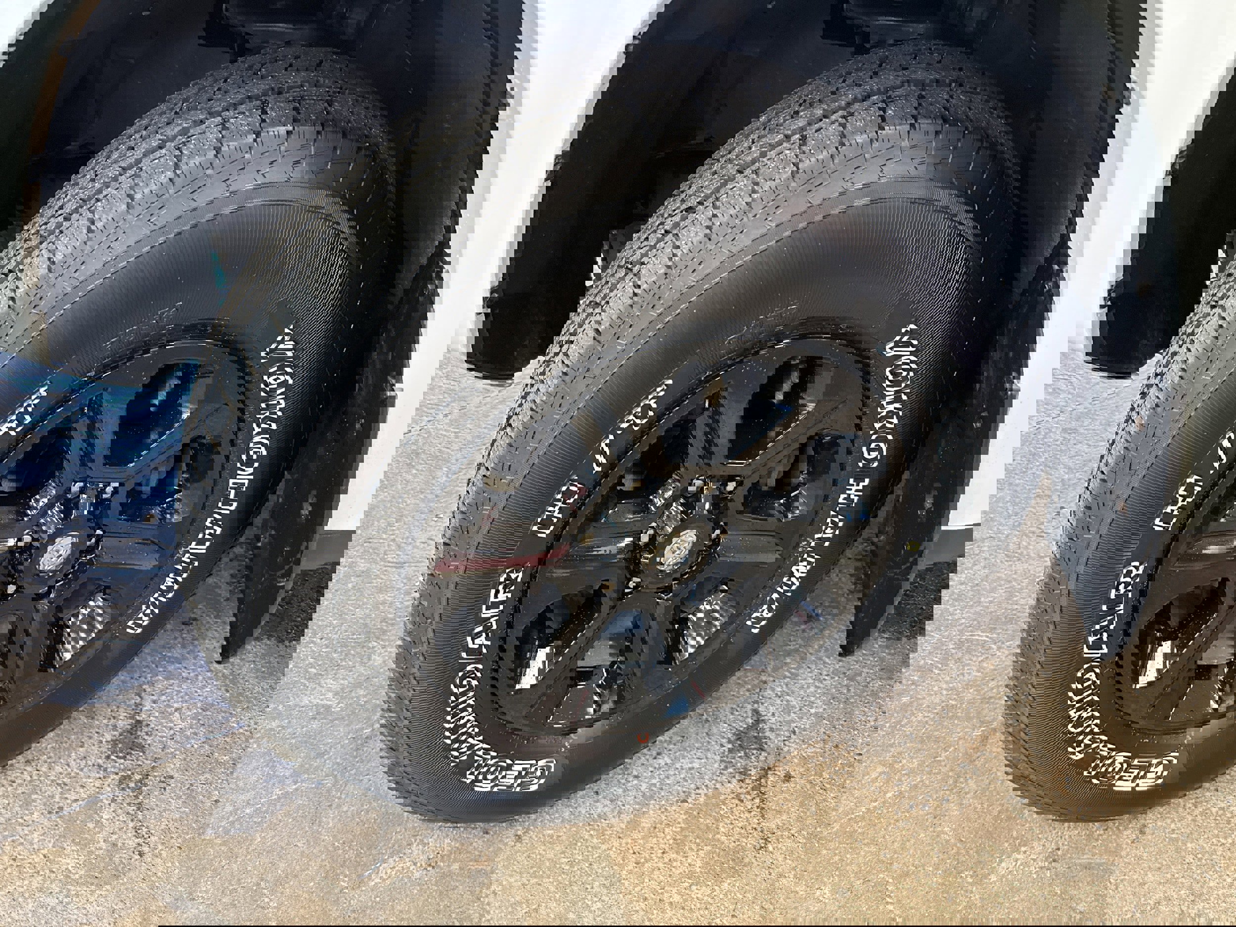 Used 2022 Toyota 4Runner SR5 Premium image 4