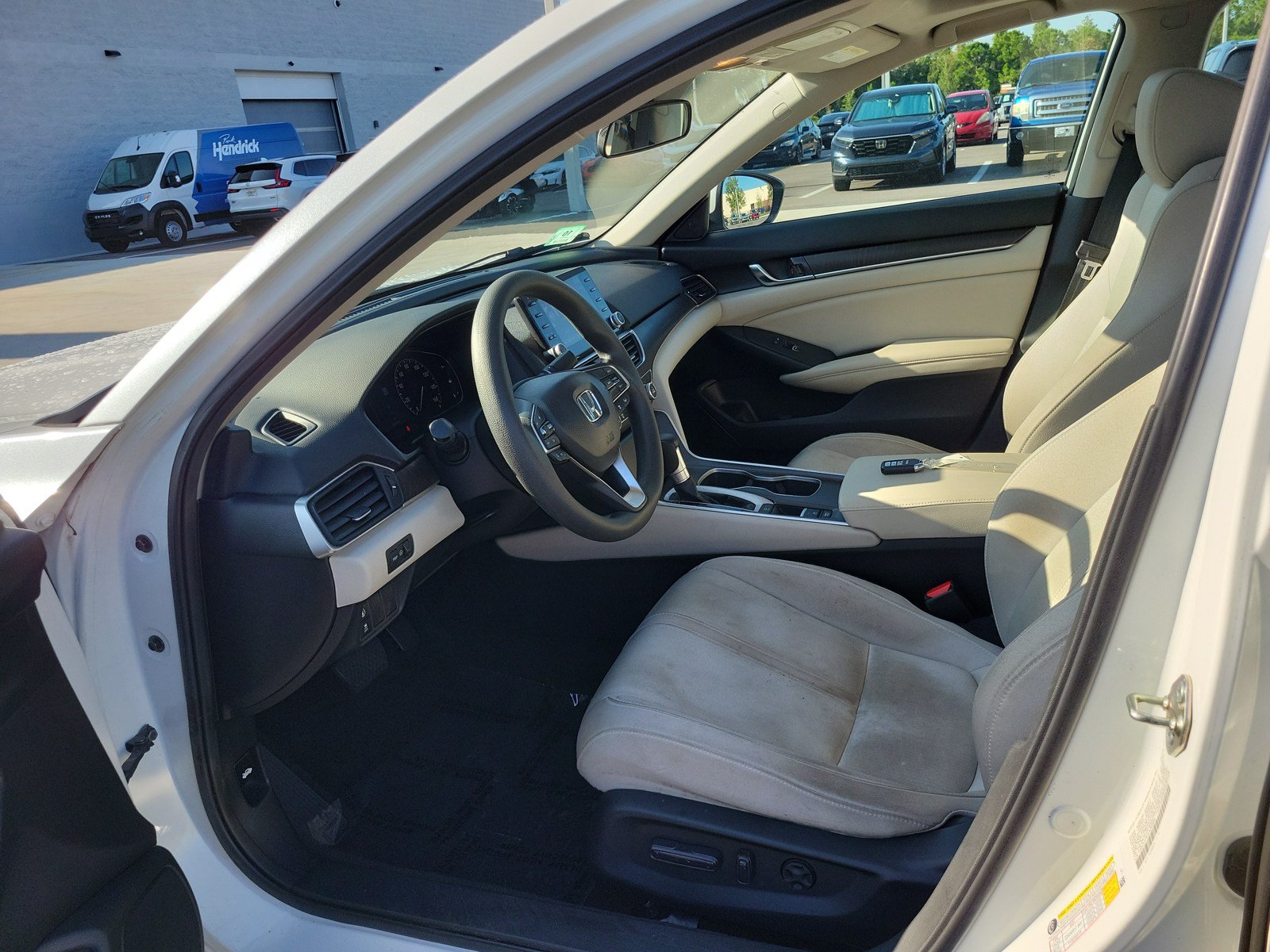 Used 2020 Honda Accord EX image 15
