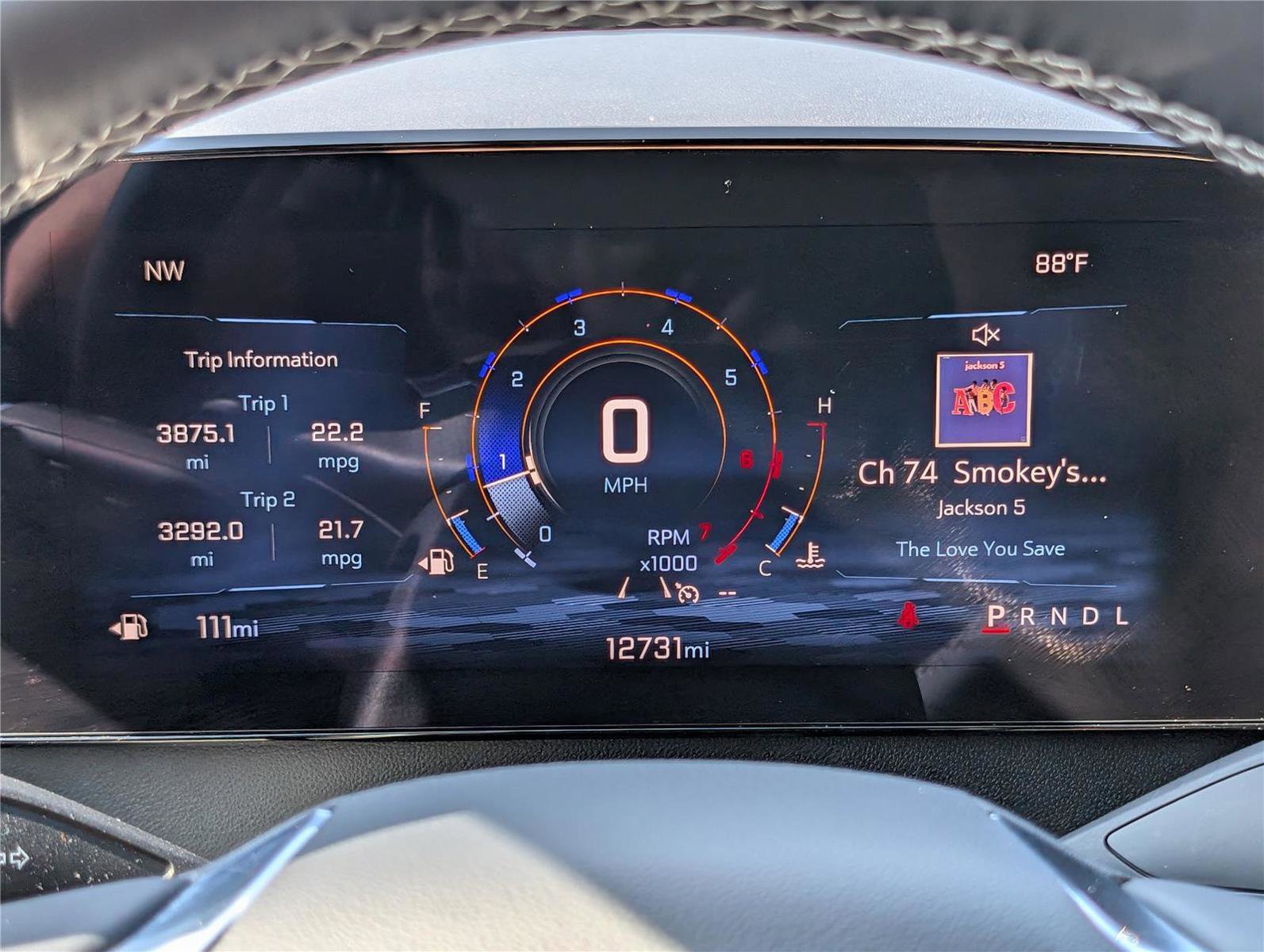 Used 2025 Chevrolet Traverse LT image 32