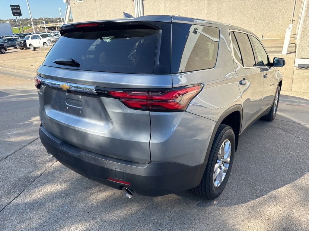 Used 2023 Chevrolet Traverse LS image 7
