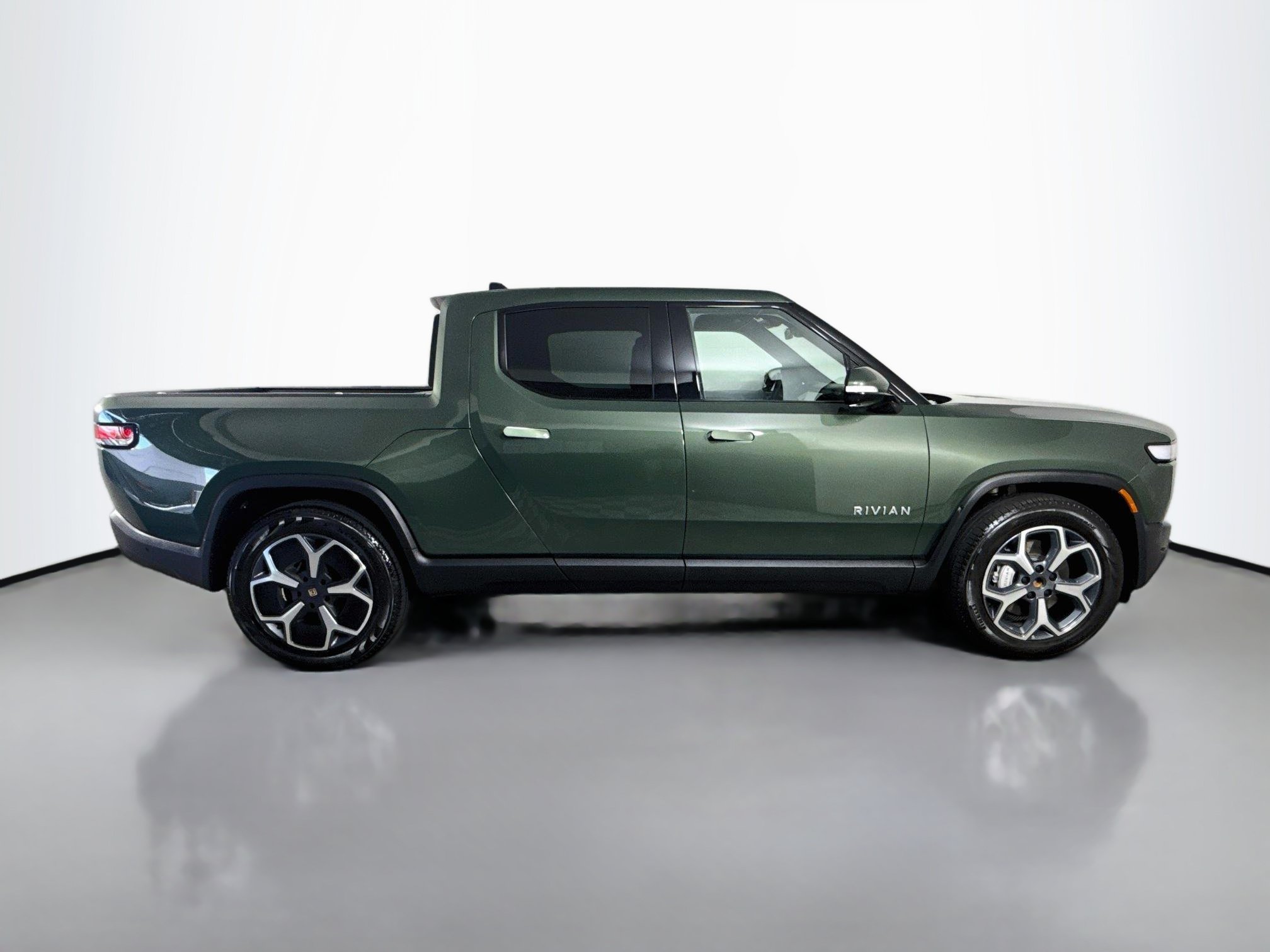Used 2024 Rivian R1T Adventure AWD/4WD image 11