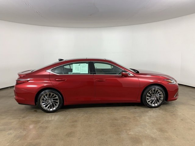 Used 2025 Lexus ES 350 350 Luxury w/ Accessory Package (Z2) image 7
