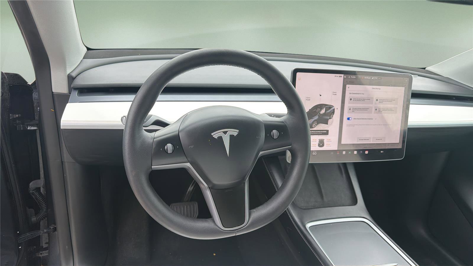 Used 2024 Tesla Model Y Long Range image 14