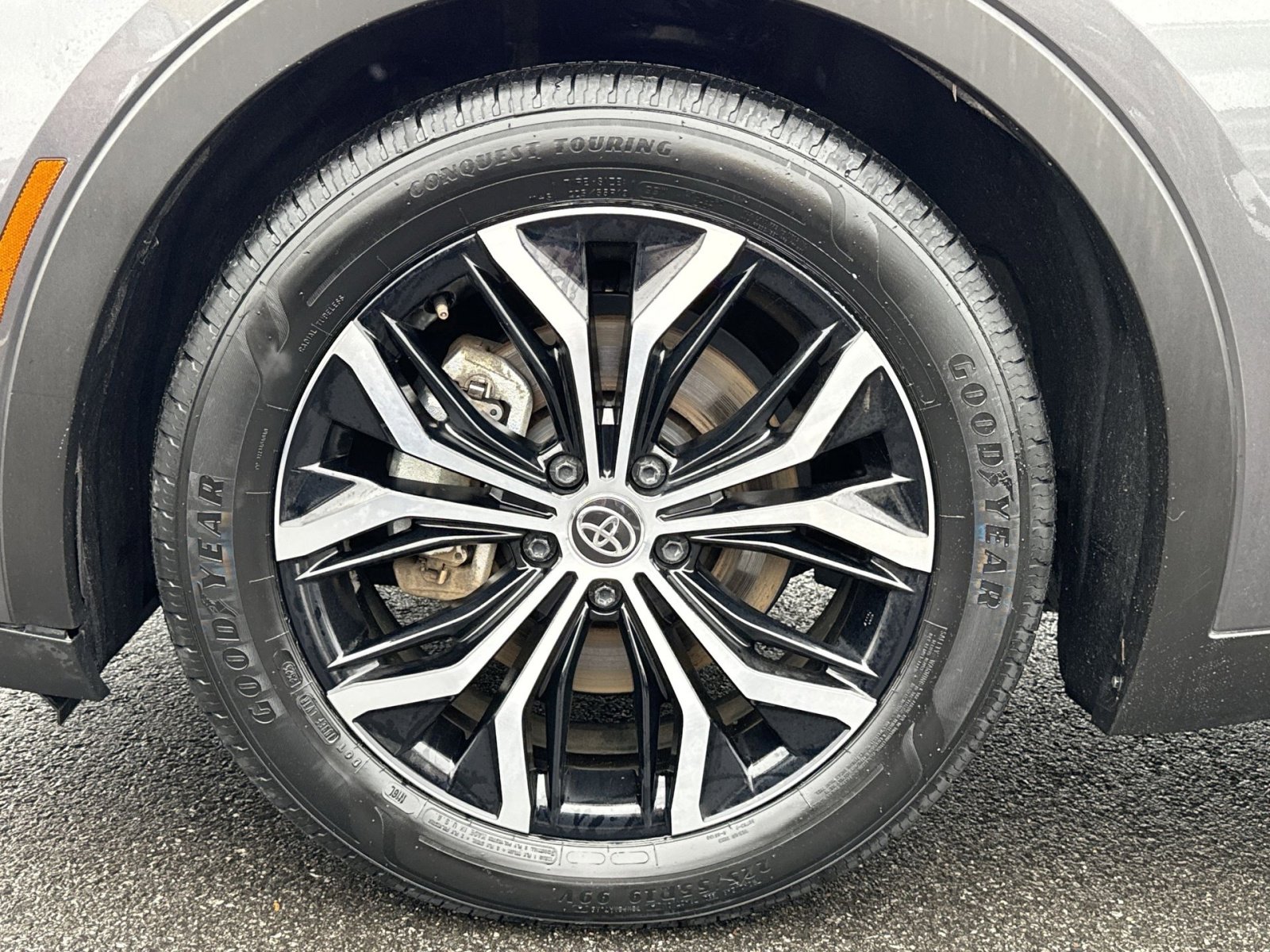 Used 2024 Toyota Crown Limited image 11