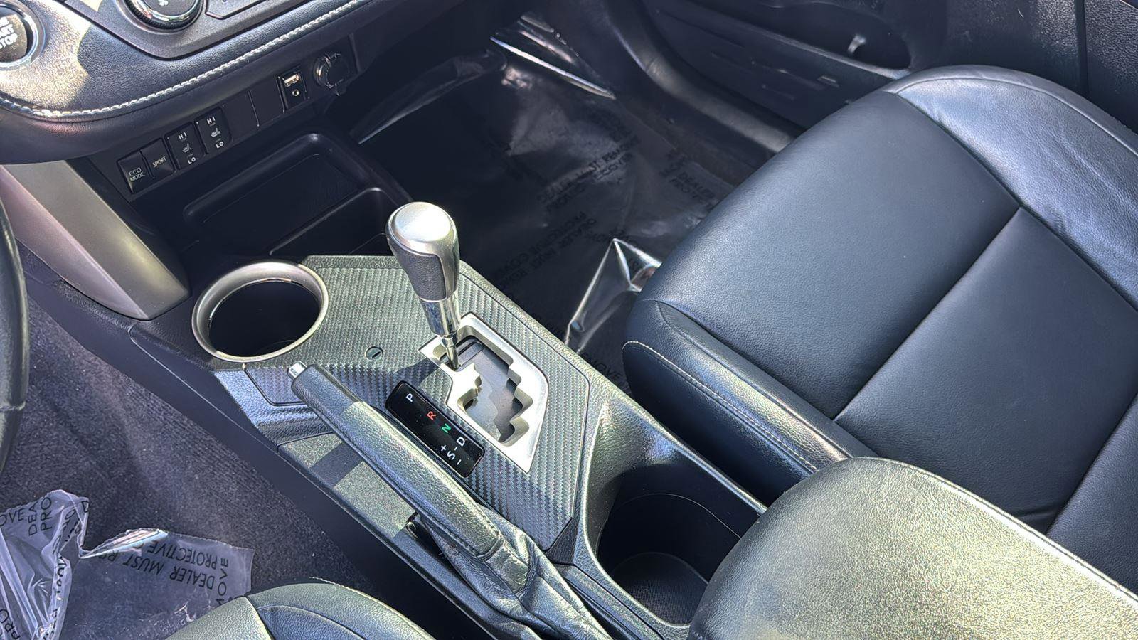 Used 2014 Toyota RAV4 Limited image 16