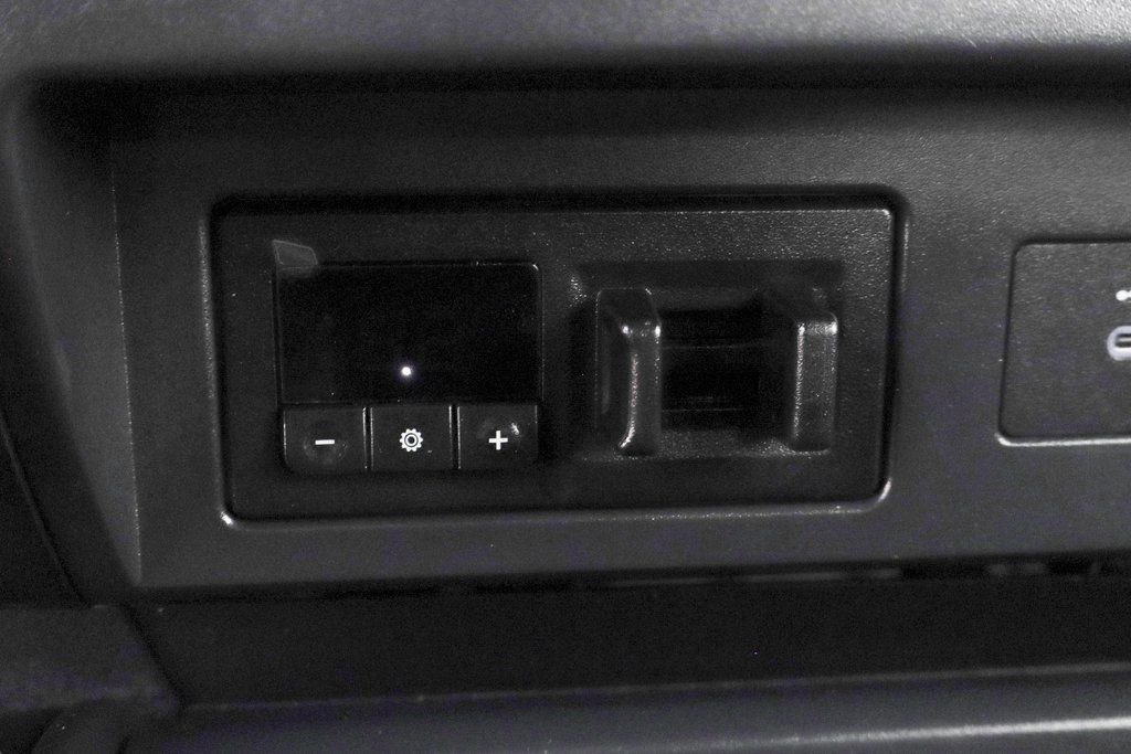 Used 2023 Nissan Titan PRO-4X w/ Pro-4x Convenience Package AWD/4WD image 39