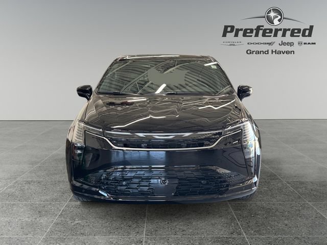New 2027 Chrysler Pacifica Limited w/ Trailer Tow Group FWD image 13