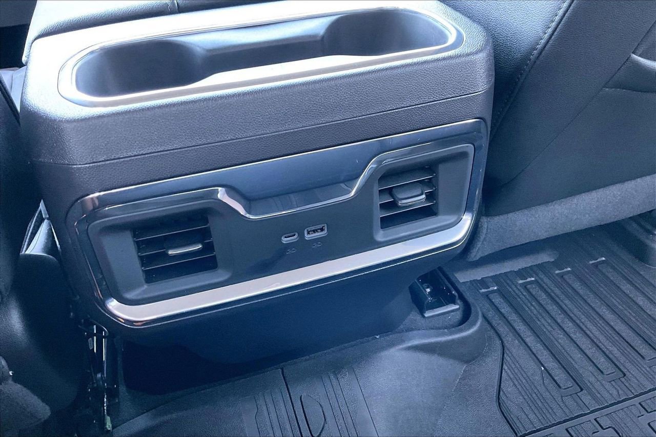 Used 2024 GMC Sierra 1500 Elevation w/ Elevation Premium Package image 17