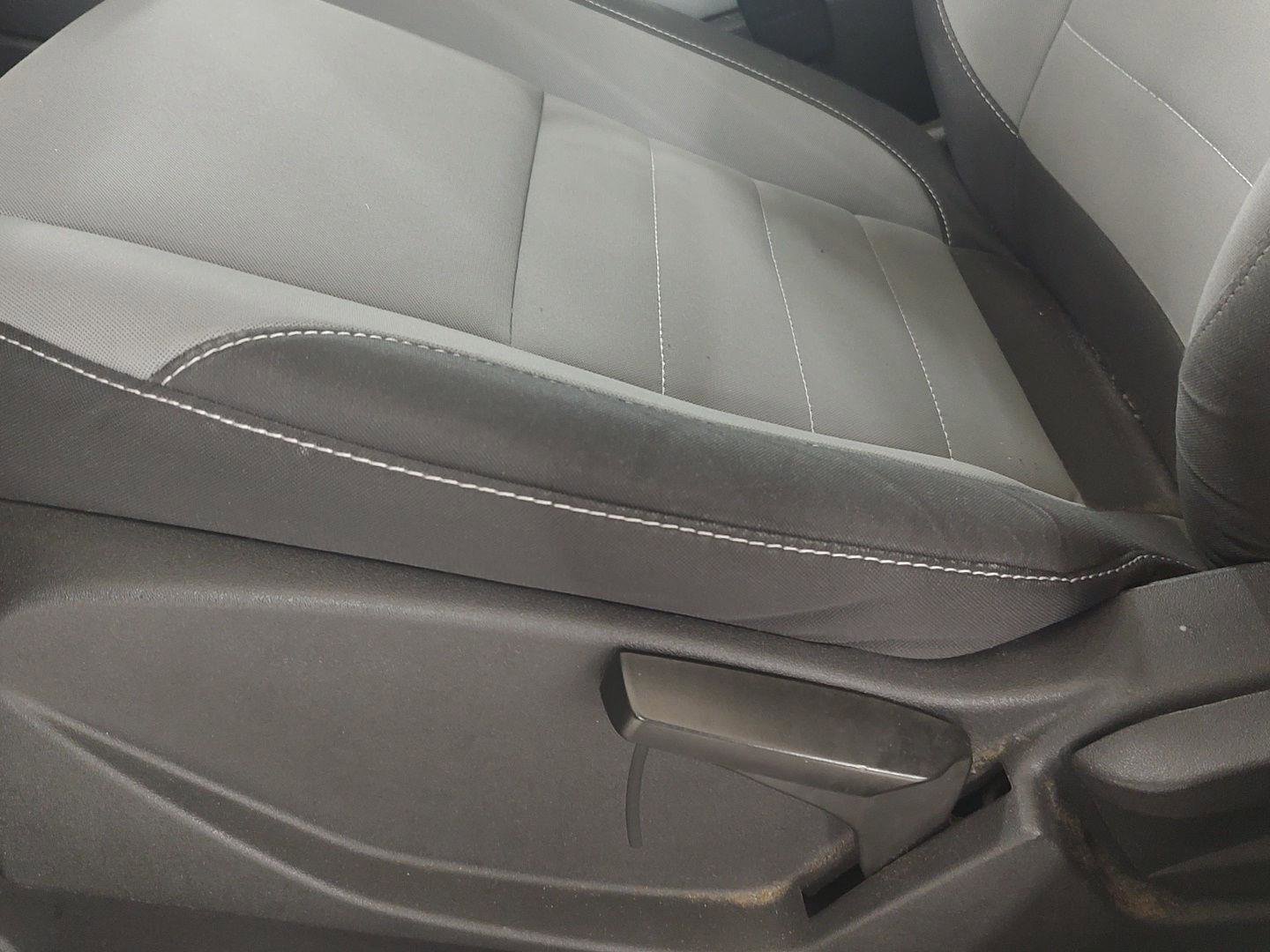 Used 2013 Ford C-MAX SE FWD image 3