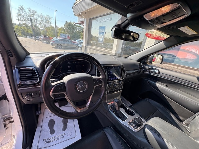 Used 2019 Jeep Grand Cherokee Overland AWD/4WD image 16