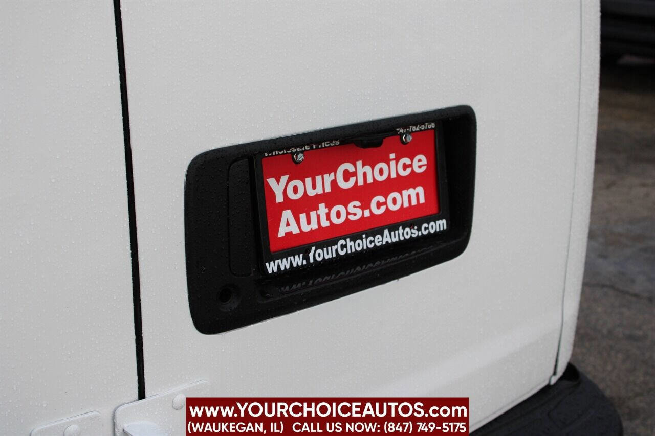 Used 2011 Chevrolet Express 1500 image 10