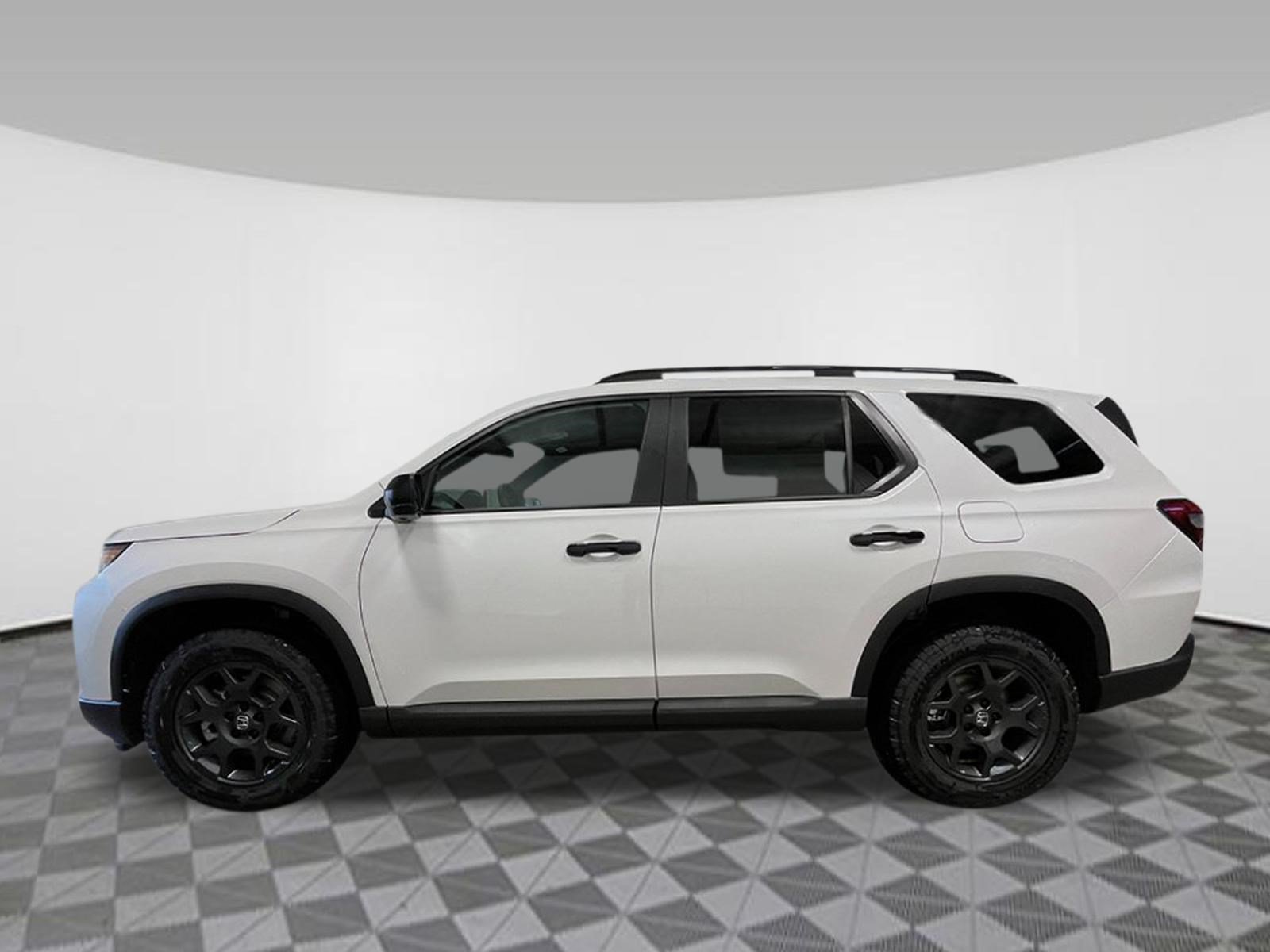 New 2026 Honda Pilot TrailSport image 3