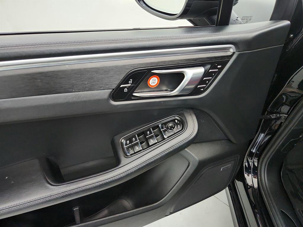 Used 2021 Porsche Macan GTS image 23