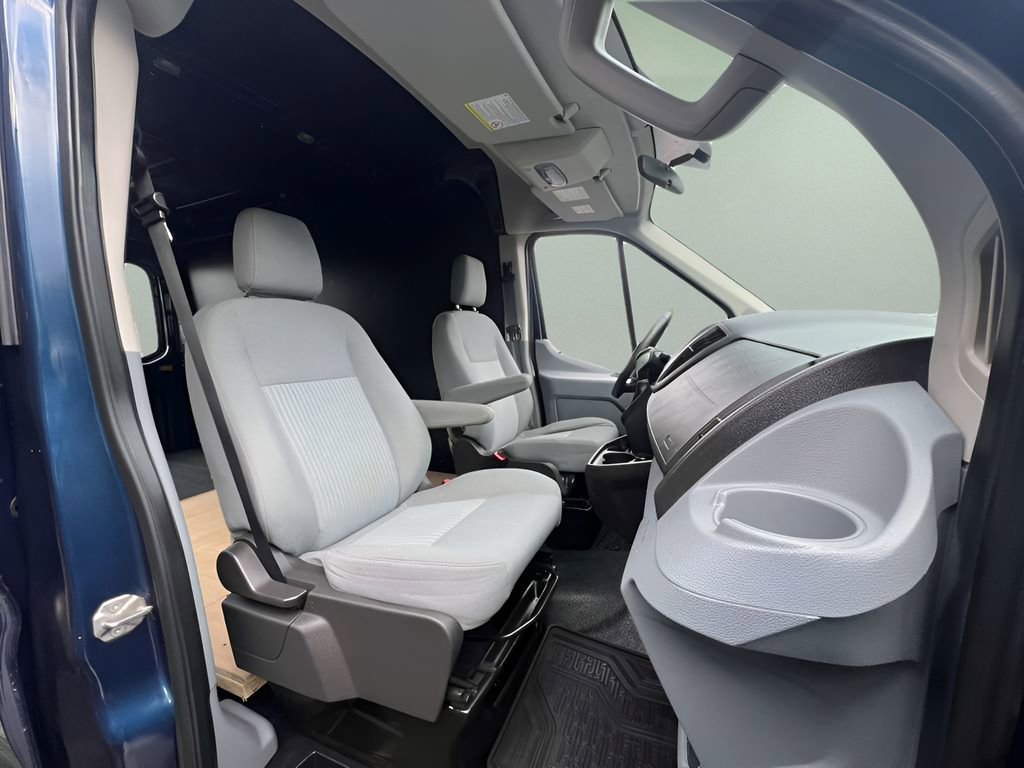 Used 2015 Ford Transit 150 130 Medium Roof w/ Exterior Upgrade Package RWD image 10