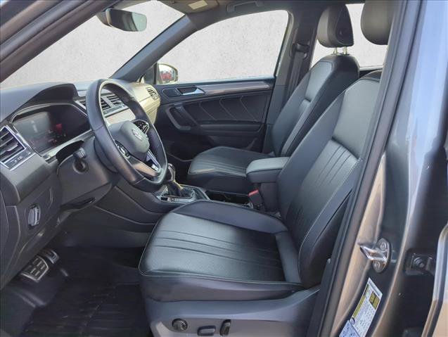 Used 2022 Volkswagen Tiguan SE R-Line FWD image 13