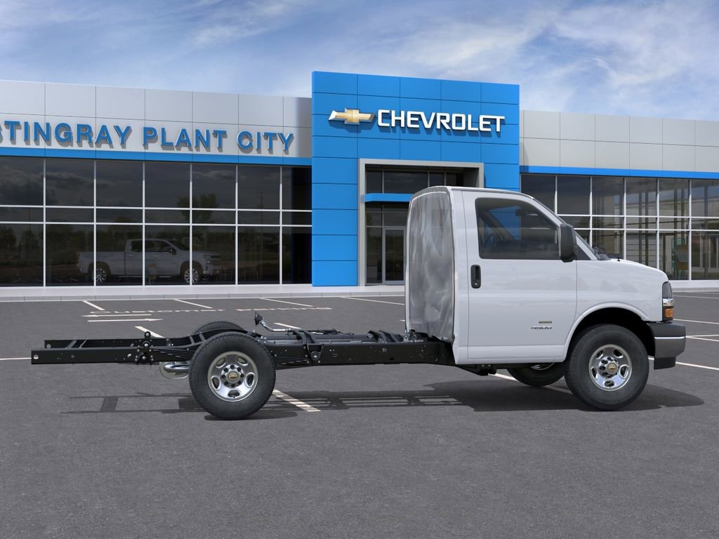 New 2025 Chevrolet Express 3500 w/ Power Convenience Package RWD image 5