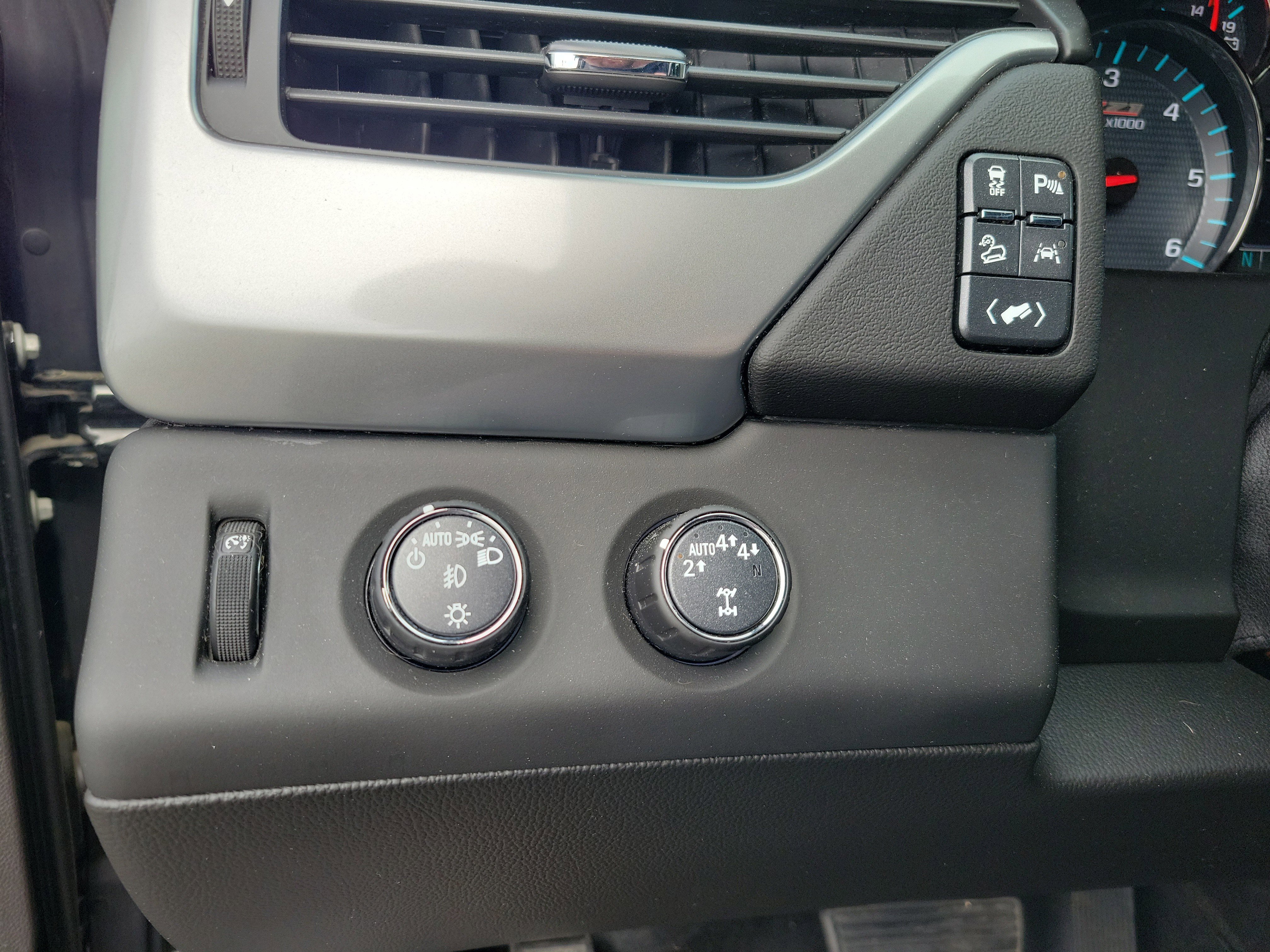 Used 2018 Chevrolet Tahoe LT AWD/4WD image 24