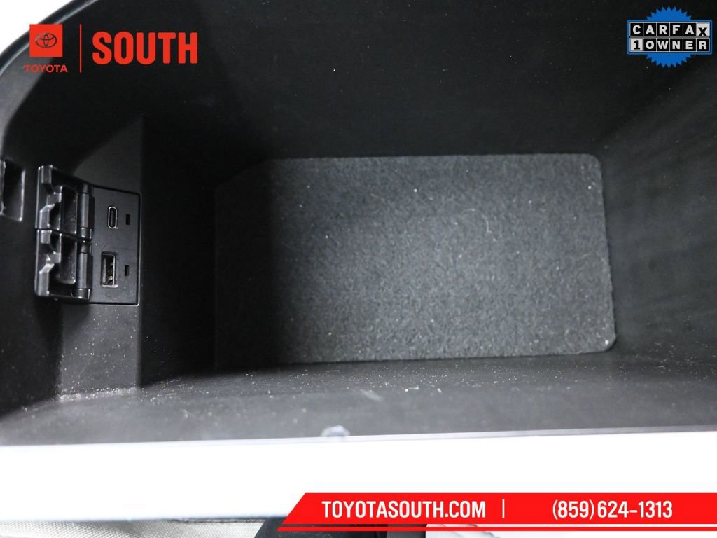 Used 2023 Toyota Camry XLE image 34