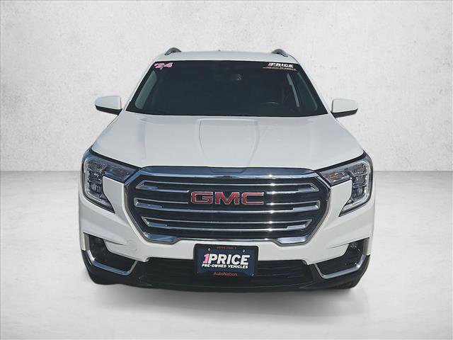 Used 2024 GMC Terrain SLT image 2