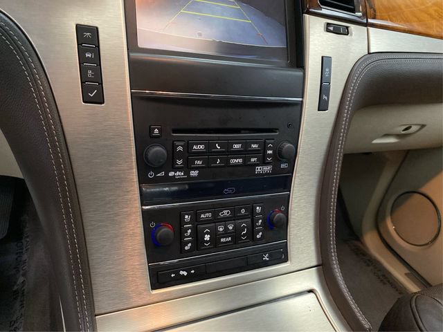 Used 2012 Cadillac Escalade ESV Platinum AWD/4WD image 33