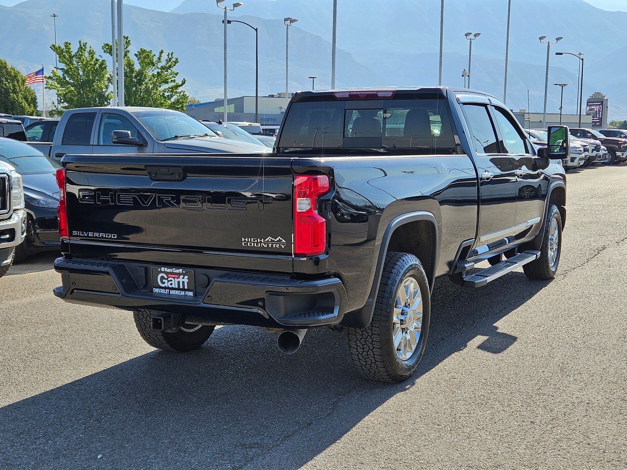 Used 2024 Chevrolet Silverado 3500 High Country AWD/4WD image 3