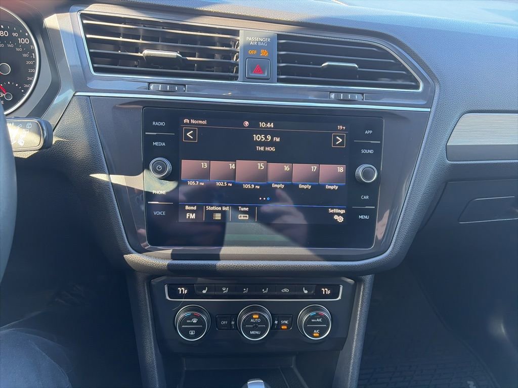 Used 2020 Volkswagen Tiguan SE AWD/4WD image 17