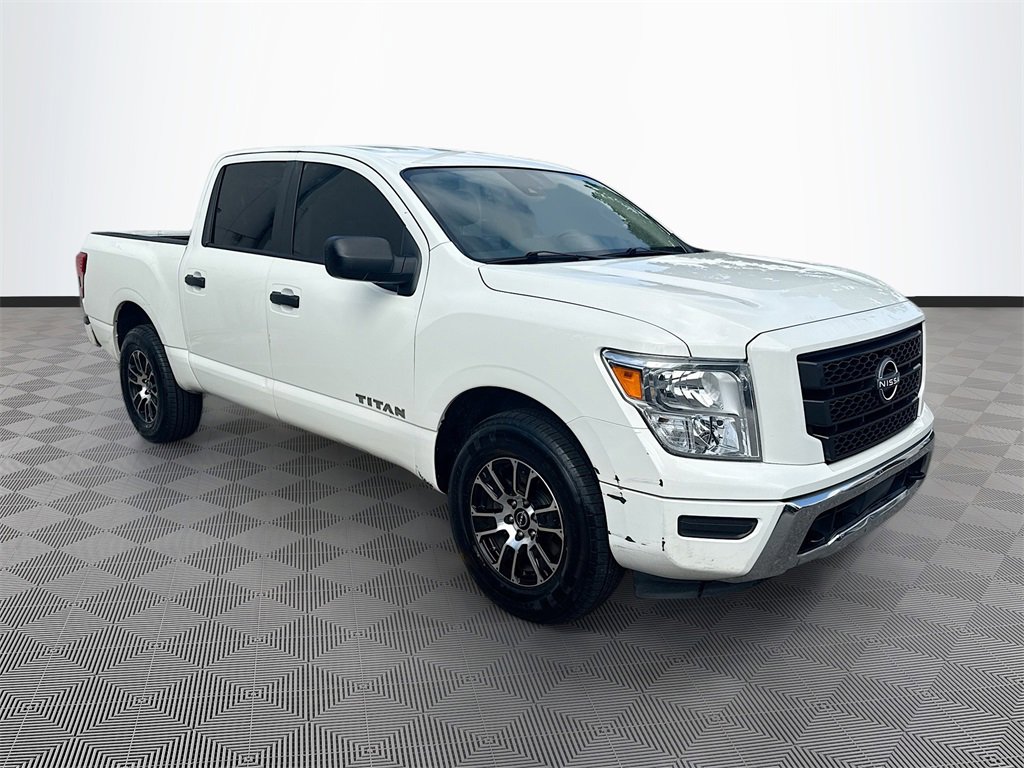 Used 2024 Nissan Titan SV w/ Accessory Utility Package image 4