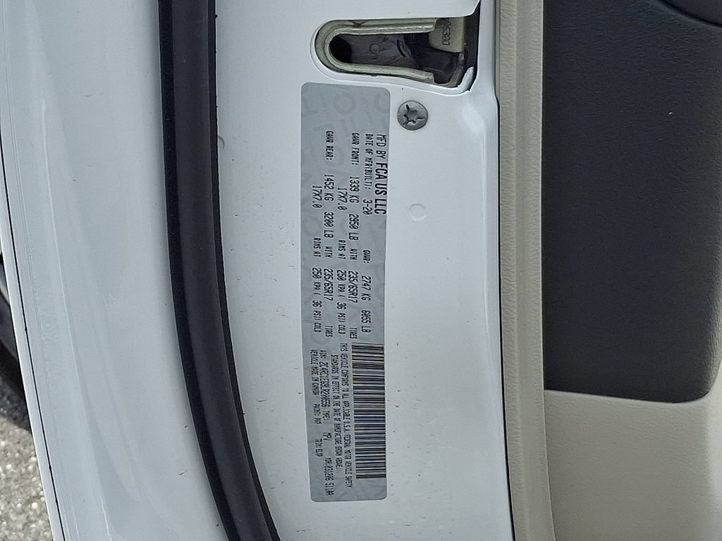 Used 2020 Chrysler Pacifica Touring-L Plus FWD image 29