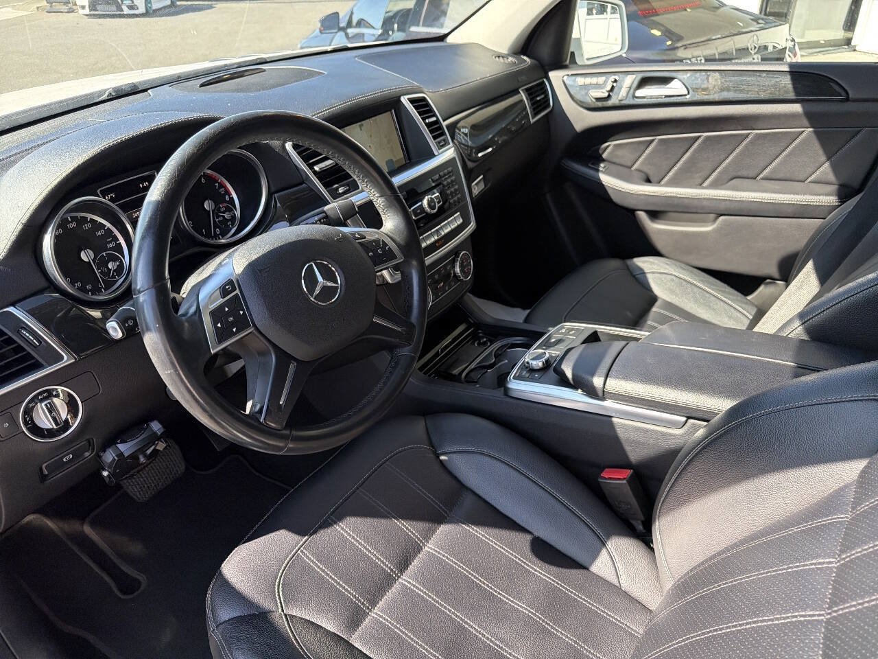 Used 2016 Mercedes-Benz GL 450 4MATIC image 31
