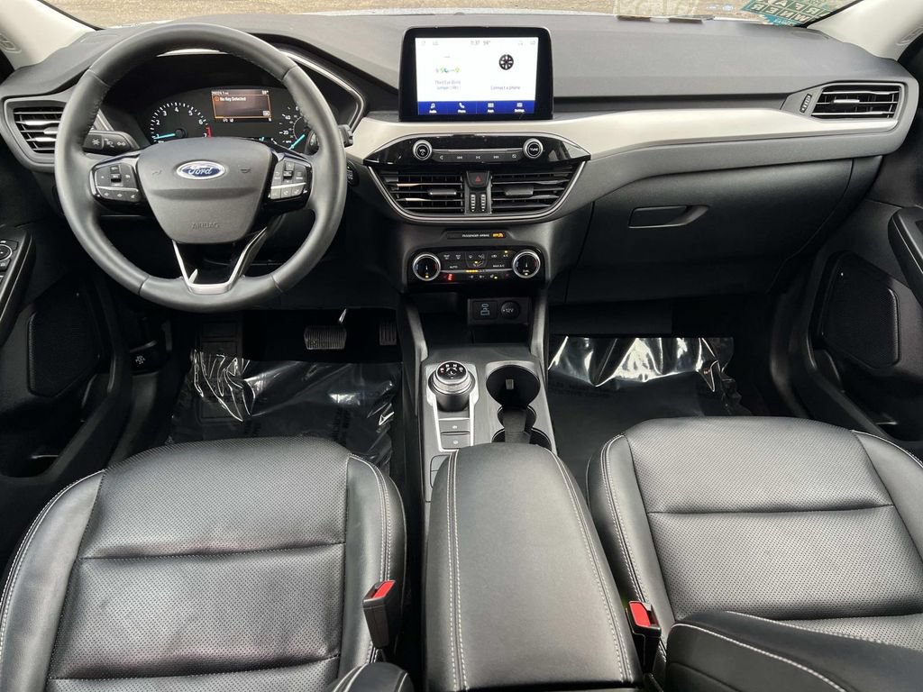 Used 2022 Ford Escape SEL w/ Class II Trailer Tow Package AWD/4WD image 3