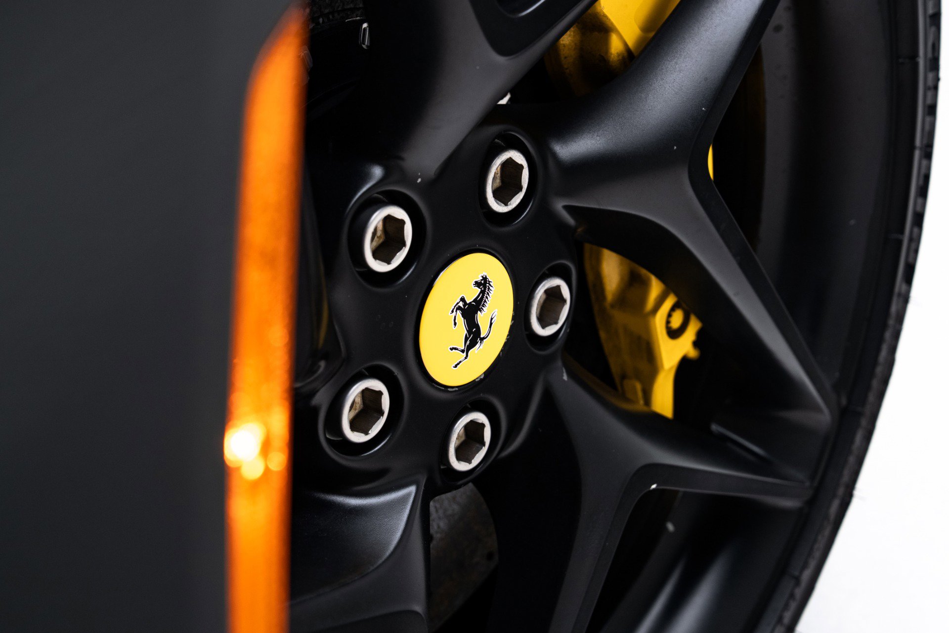 Used 2022 Ferrari F8 Tributo image 51