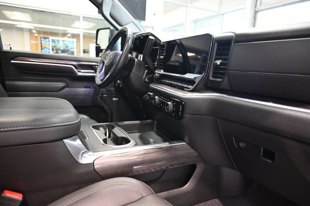Used 2024 Chevrolet Silverado 2500 LTZ w/ LTZ Plus Package AWD/4WD image 16