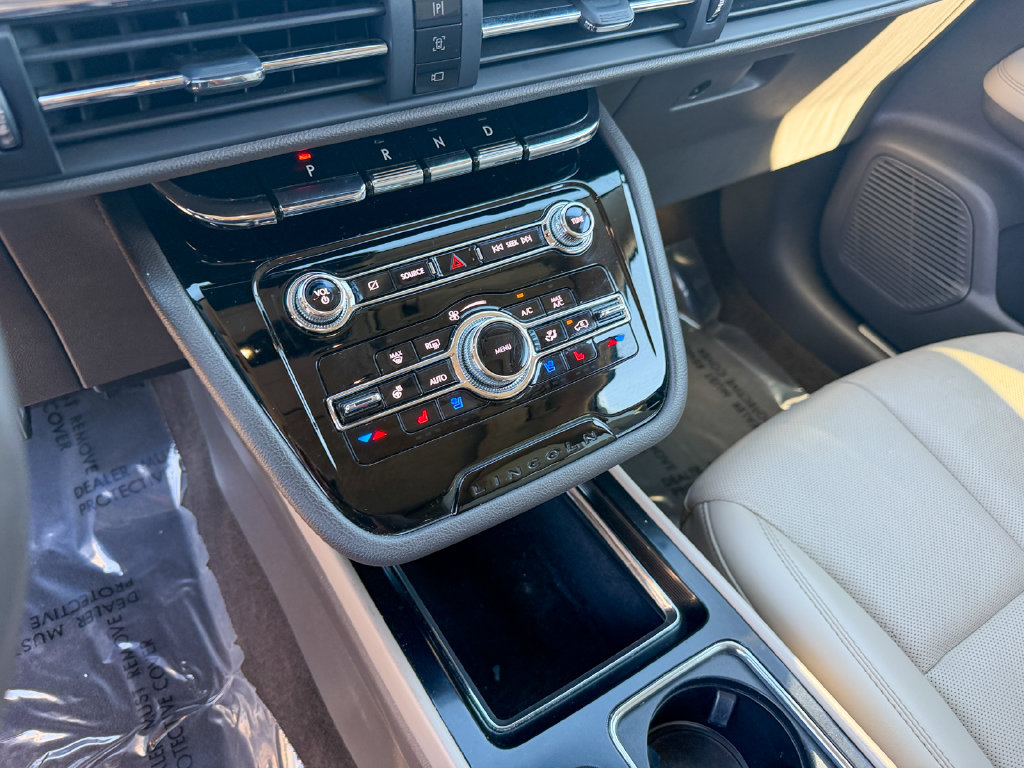 Used 2021 Lincoln Corsair FWD w/ Premium Package image 23
