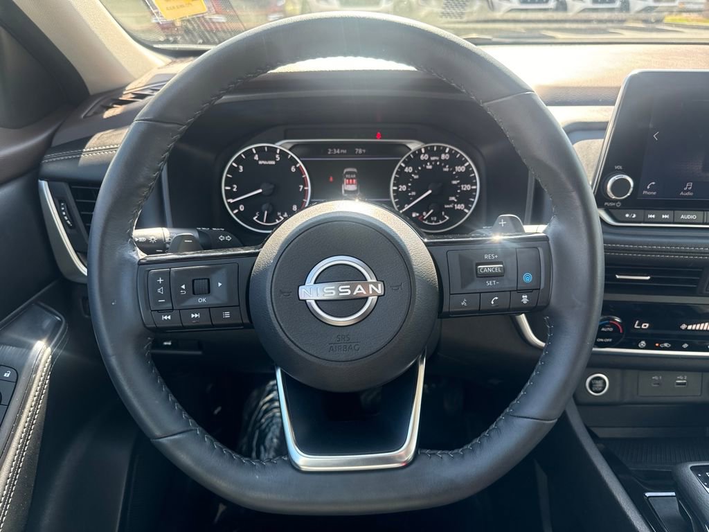 Used 2023 Nissan Rogue SV w/ SV Premium B Package image 15