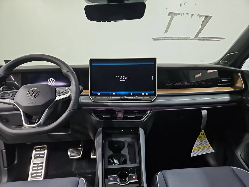 New 2026 Volkswagen Tiguan SEL R-Line AWD/4WD image 17