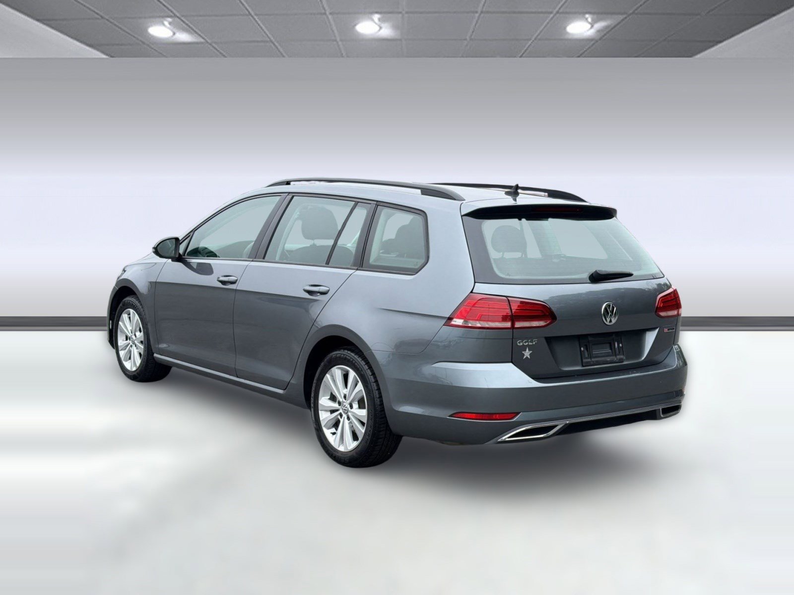 Used 2019 Volkswagen Golf S AWD/4WD image 3