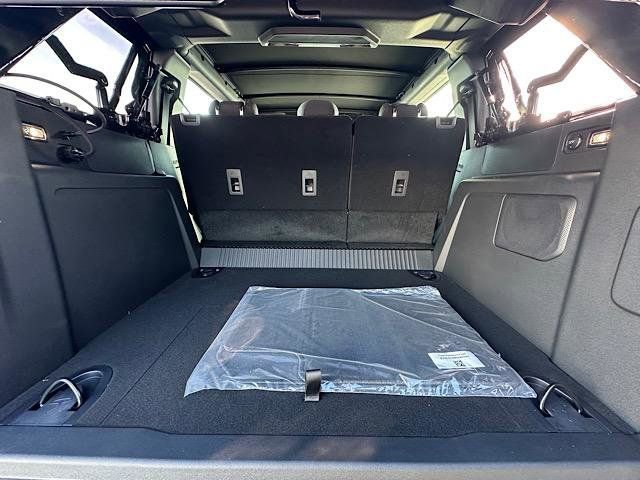 New 2025 Ford Bronco 4-Door image 9