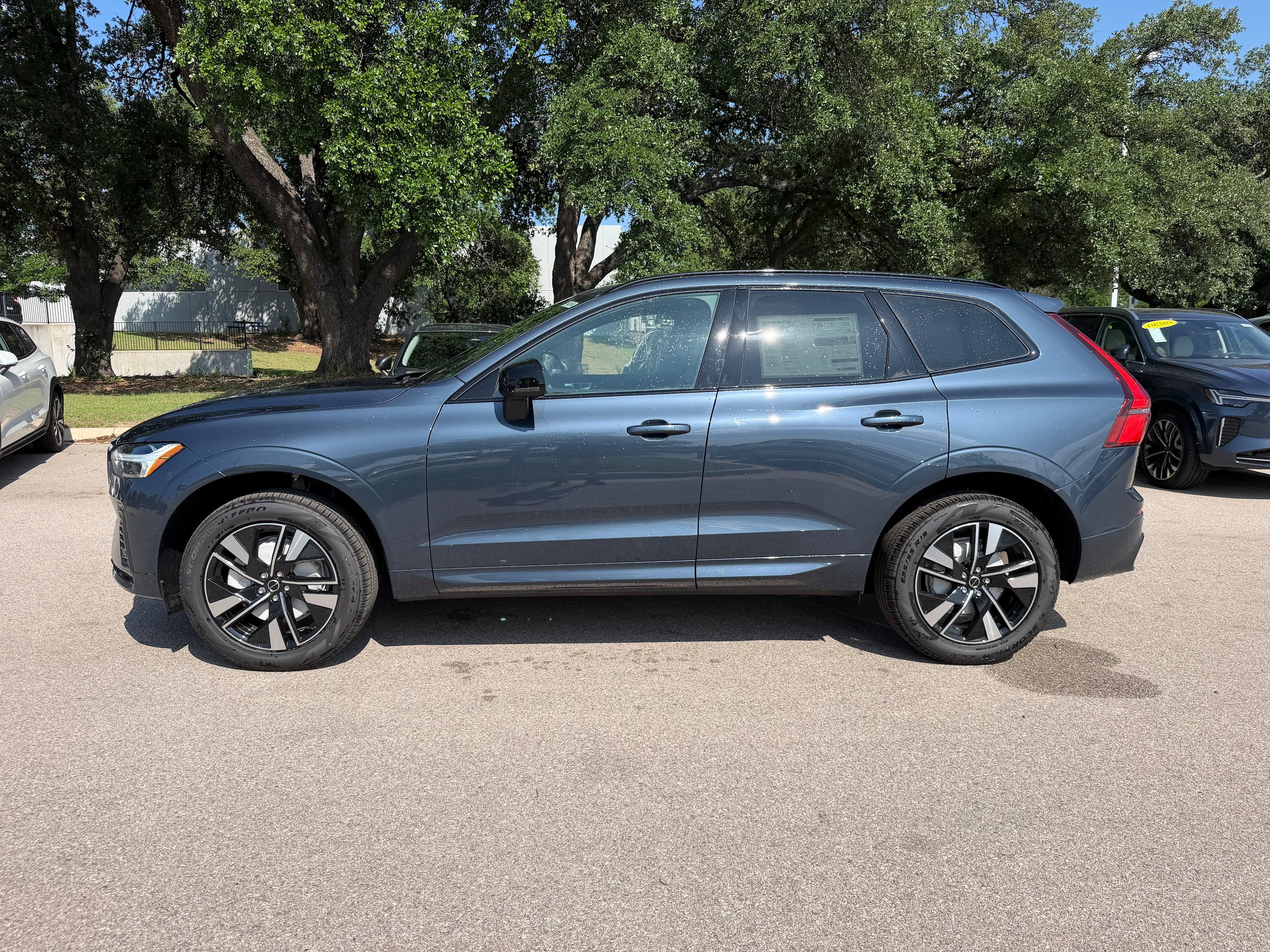 New 2026 Volvo XC60 B5 Core AWD/4WD image 3