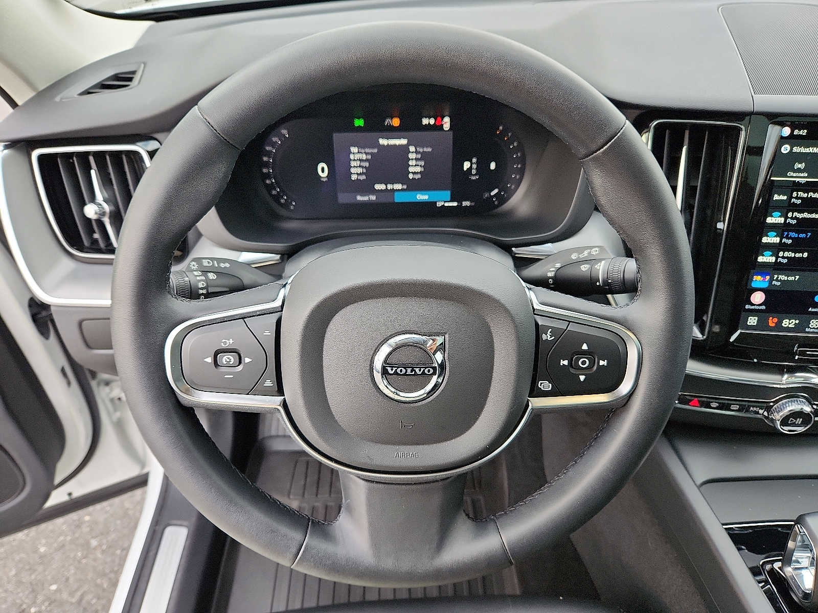 Certified 2023 Volvo XC60 B5 Core w/ Climate Package image 19