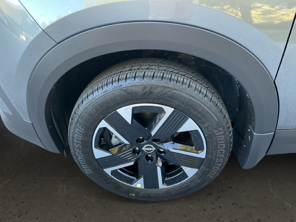 New 2027 Nissan Kicks SV AWD/4WD image 10