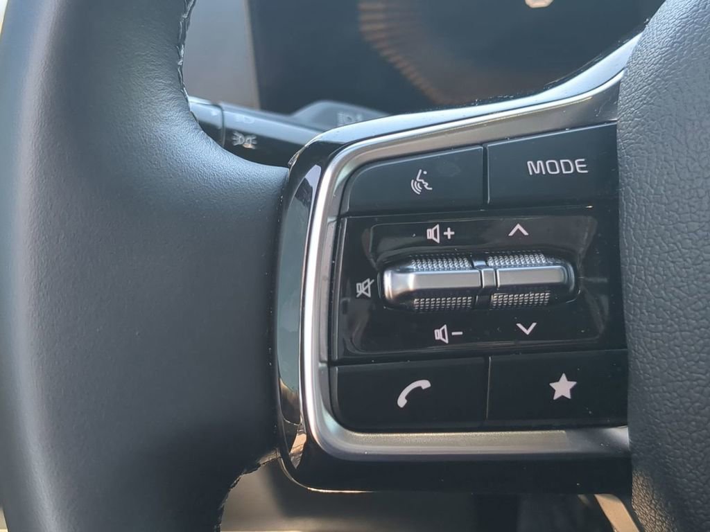Used 2025 Kia Sorento S w/ Panoramic Sunroof Package image 25