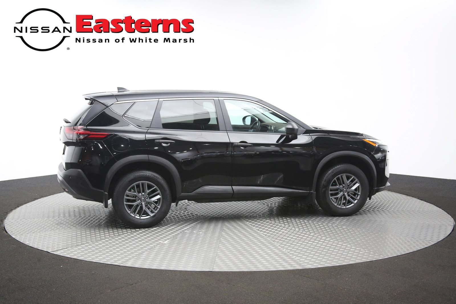 Used 2023 Nissan Rogue S FWD image 43