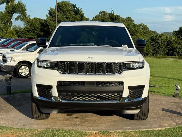 New 2026 Jeep Grand Cherokee L Laredo AWD/4WD image 2