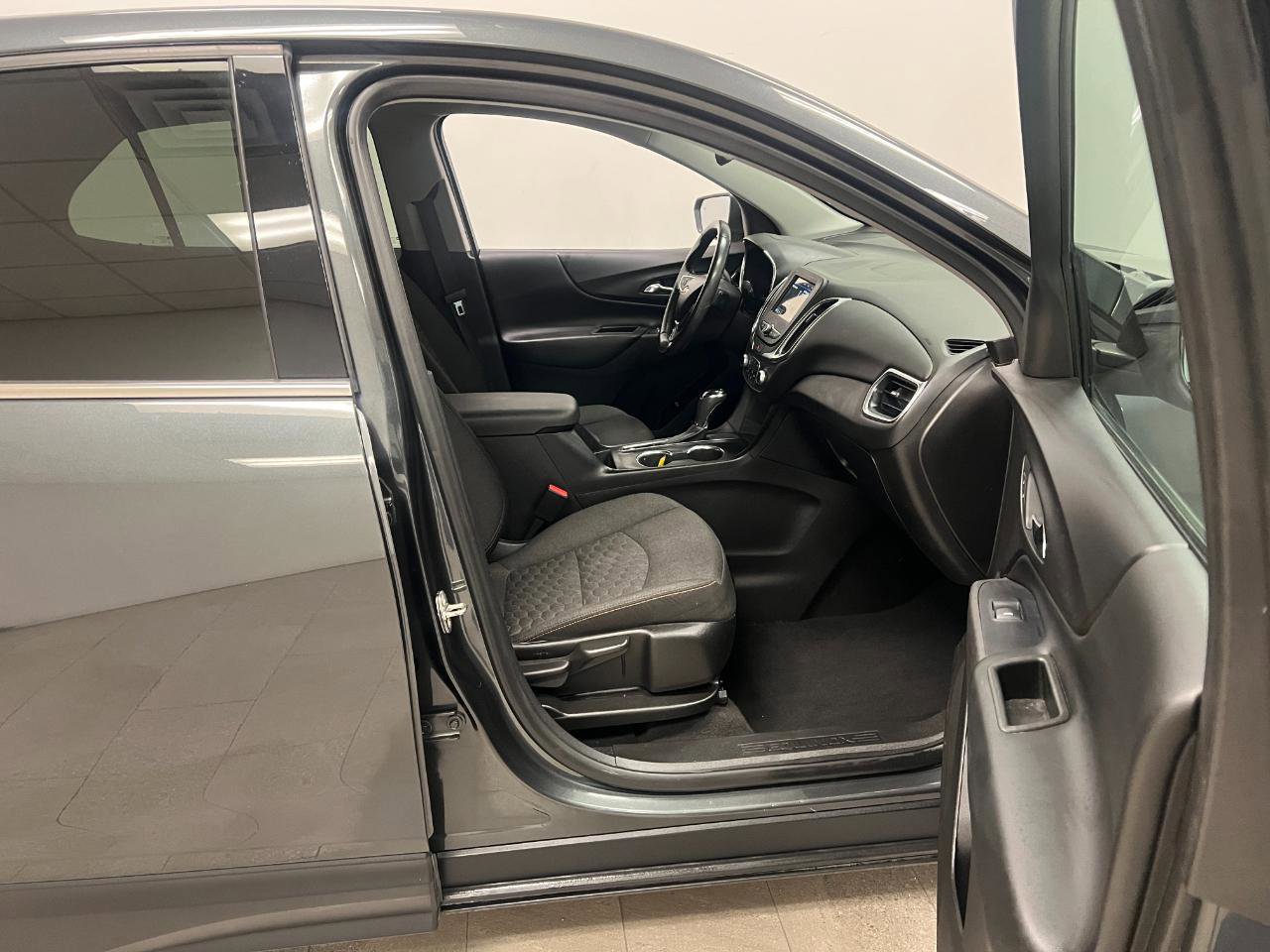 Used 2019 Chevrolet Equinox LT image 30
