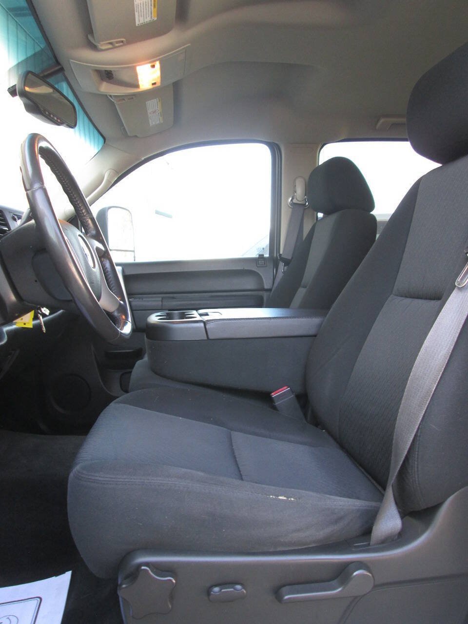 Used 2011 Chevrolet Silverado 2500 LT w/ Interior Plus Package AWD/4WD image 16