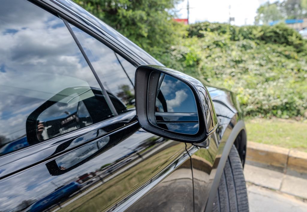 Used 2023 Tesla Model X image 30