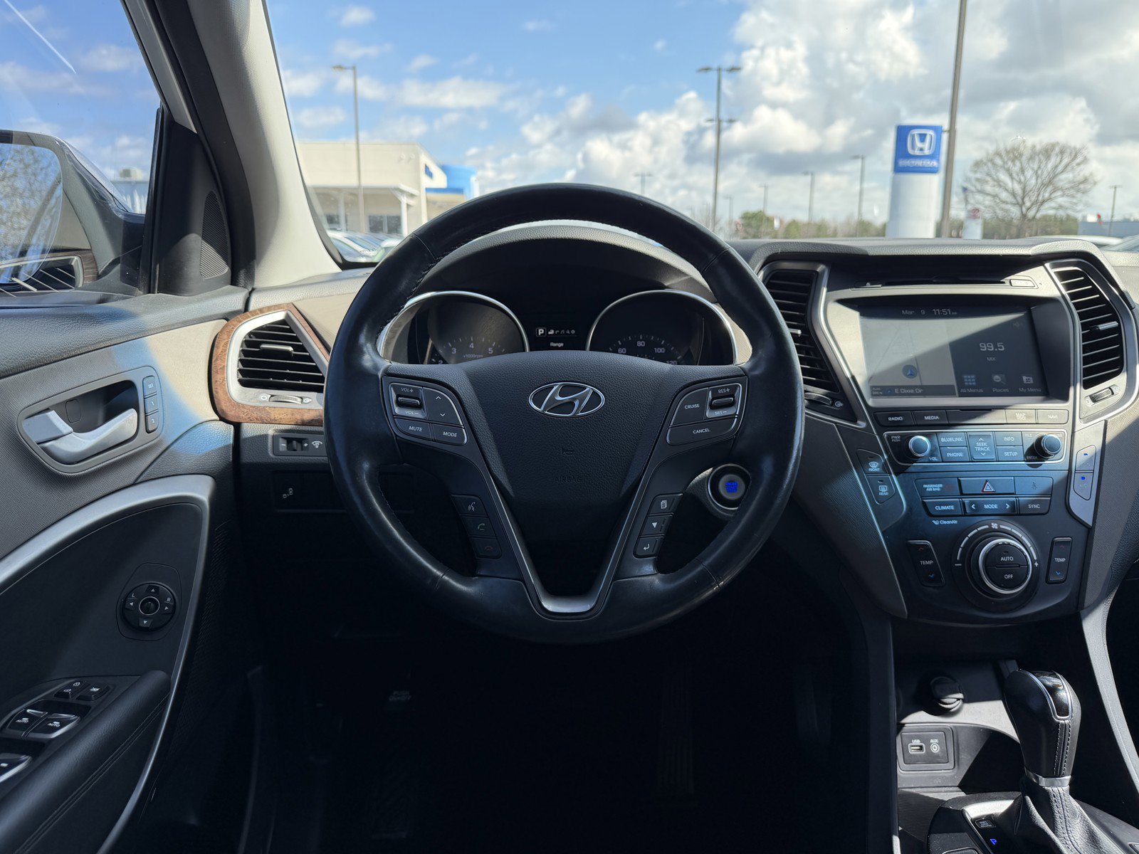 Used 2018 Hyundai Santa Fe Sport image 27