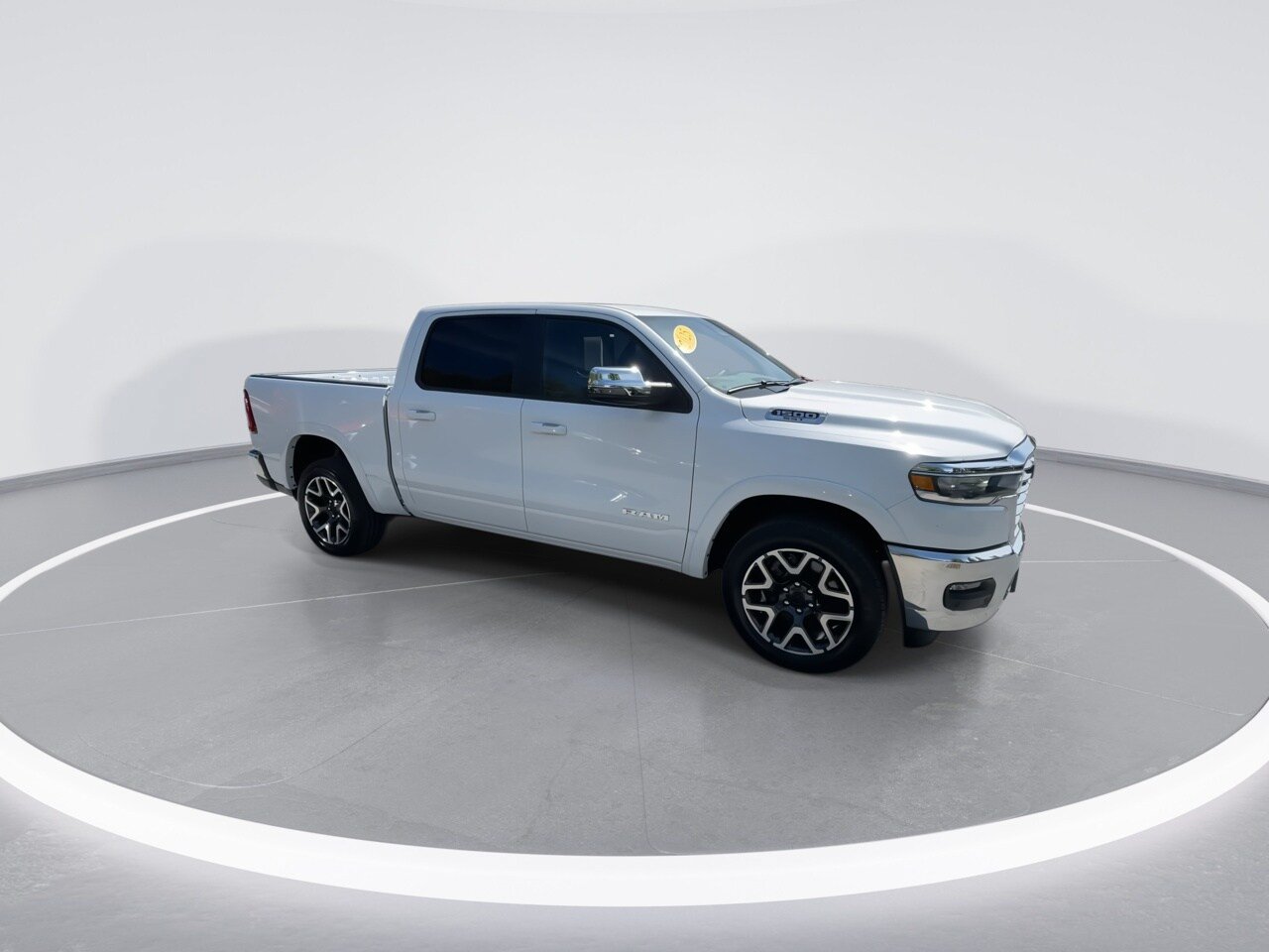 Used 2025 RAM 1500 Laramie AWD/4WD image 25