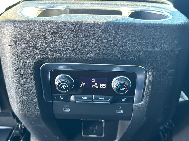 Used 2022 Chevrolet Tahoe Z71 w/ Luxury Package image 22